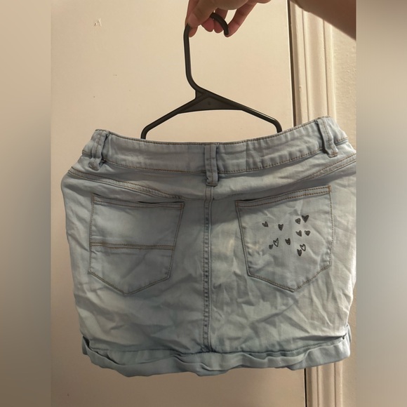 Skirts - Picture 2 of 2